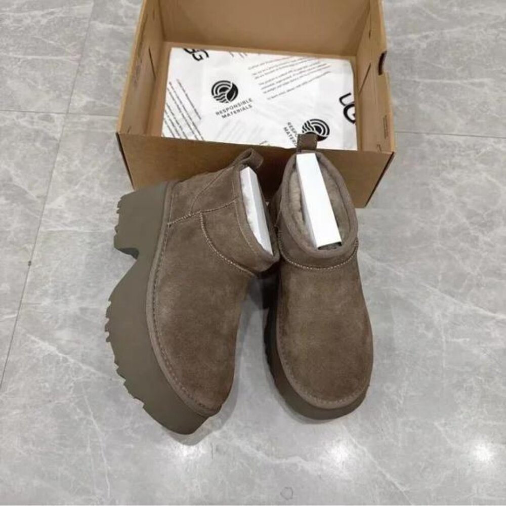 UGG Classic Ultra Mini New Heights Boot - Picture 6 of 6